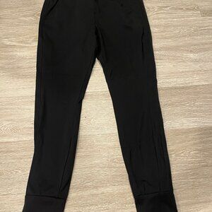 Halara Womens Size M Petite Black Cloudful Air Jogger Pants Athletic